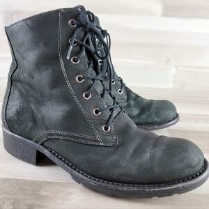 Clark's Black Lace-Up Leather Ankle Boots